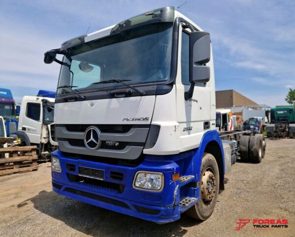MERCEDES ACTROS MP3 KLEINE WEISSE KABINE