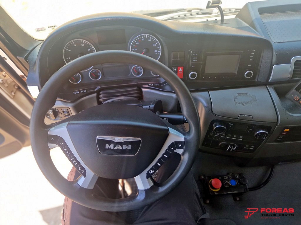 MAN TGS 26.320 EURO6 CAB CHASSIS TRUCK - Image 21