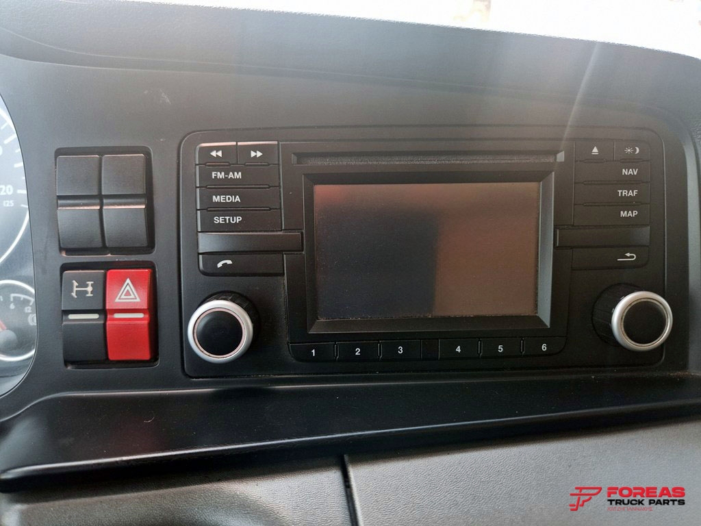 MAN TGS 26.320 EURO6 CAB CHASSIS TRUCK - Image 26