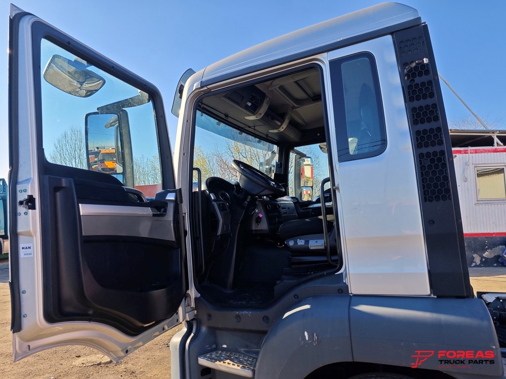 MAN TGS - EURO 6 CABIN - Image 9