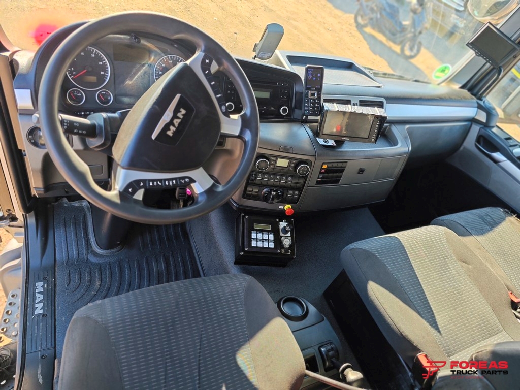 MAN TGS - EURO 6 CABIN - Image 10