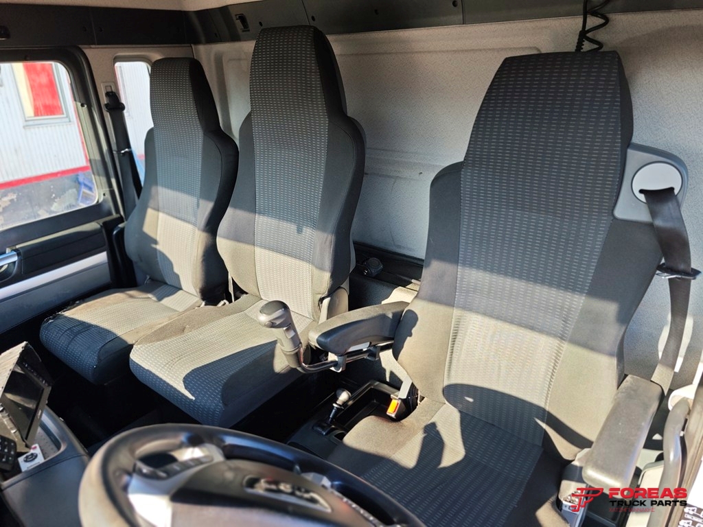 MAN TGS - EURO 6 CABIN - Image 13